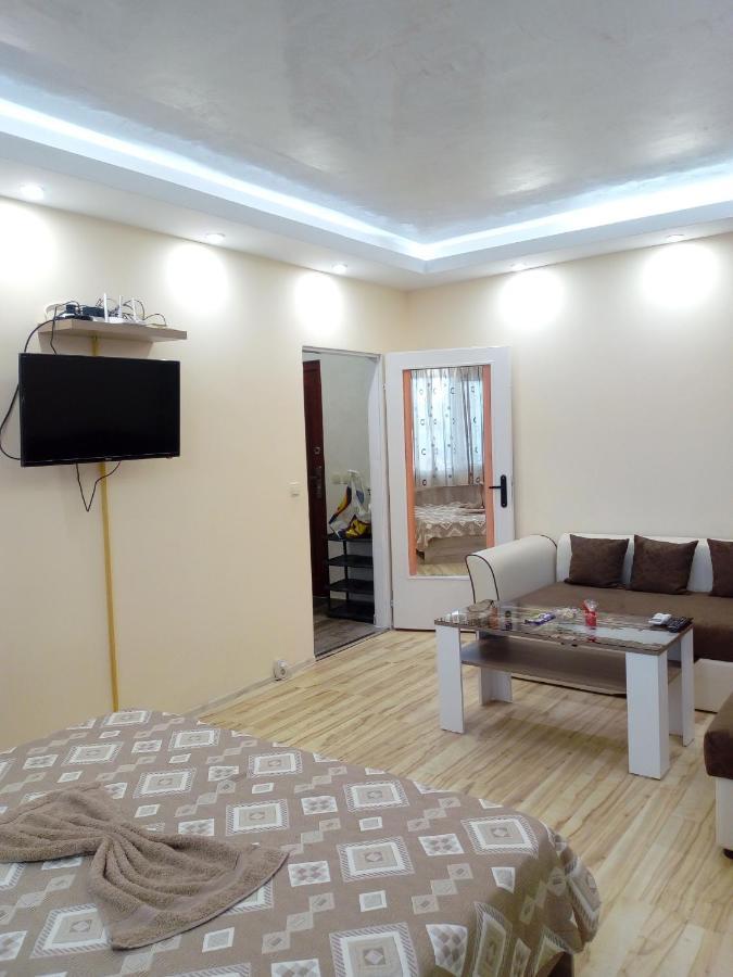 Апартамент Дани Apartament Dani Kazanłyk Zewnętrze zdjęcie